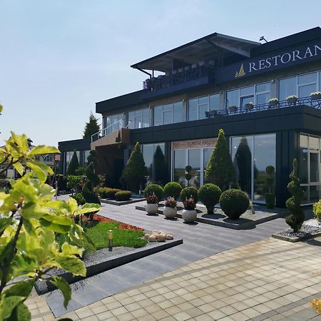 Hotel Euforia Lounge Šabac エクステリア 写真