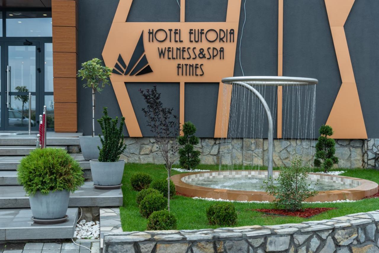 Hotel Euforia Lounge Šabac エクステリア 写真