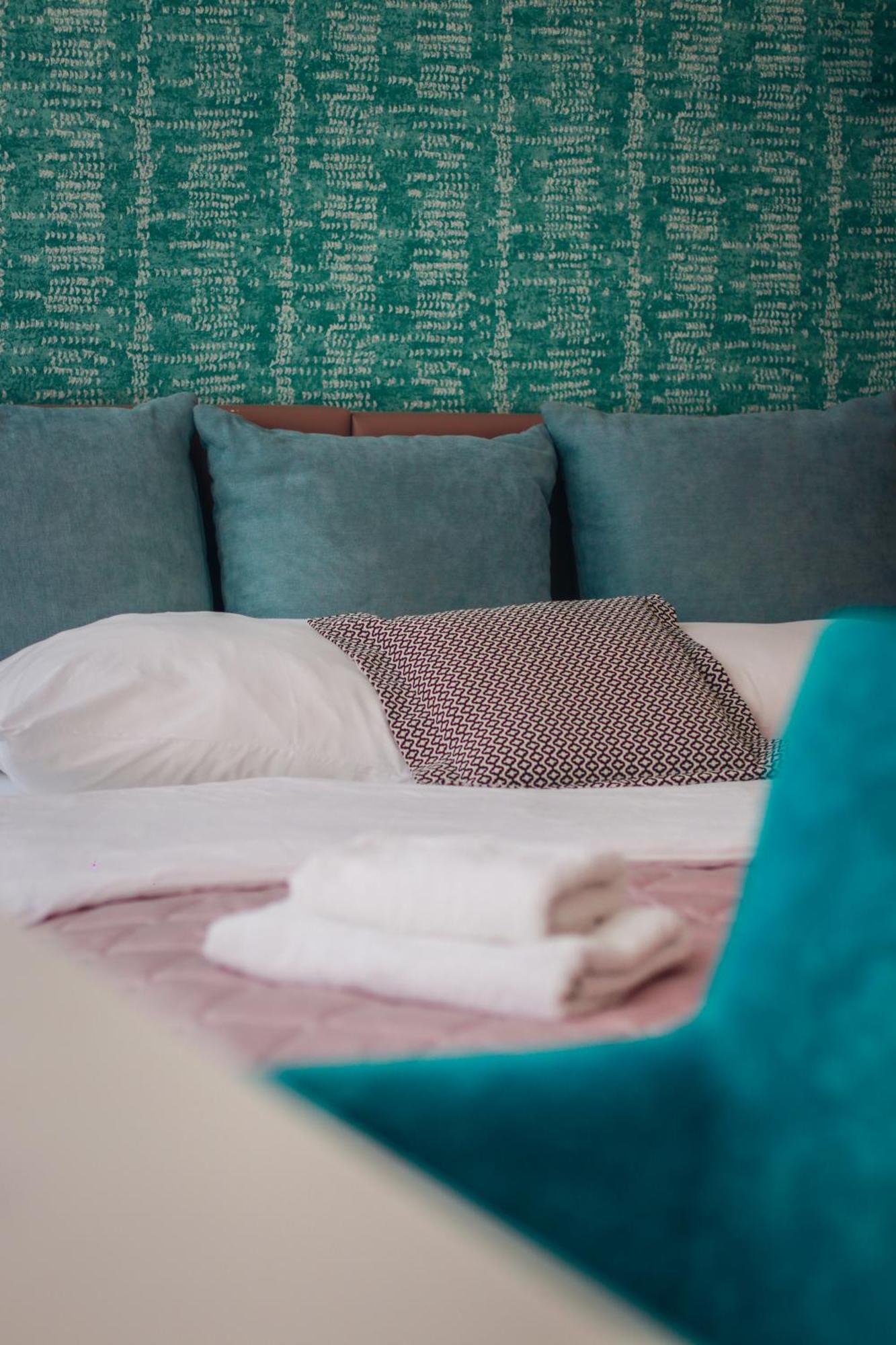 Hotel Euforia Lounge Šabac エクステリア 写真