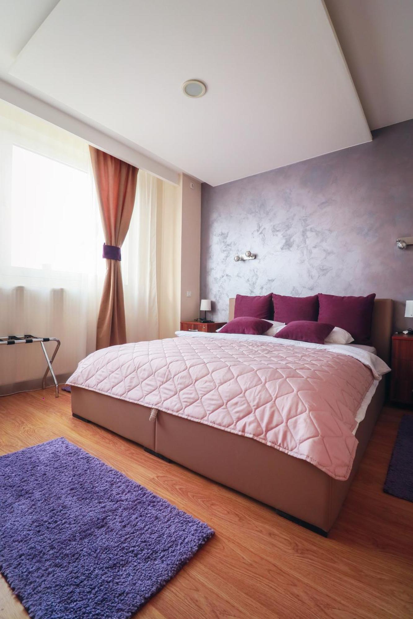 Hotel Euforia Lounge Šabac エクステリア 写真