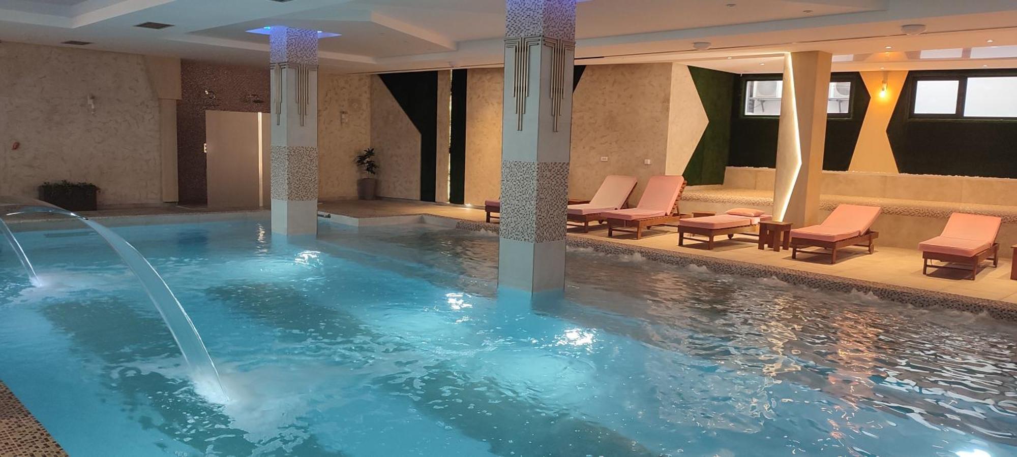 Hotel Euforia Lounge Šabac エクステリア 写真
