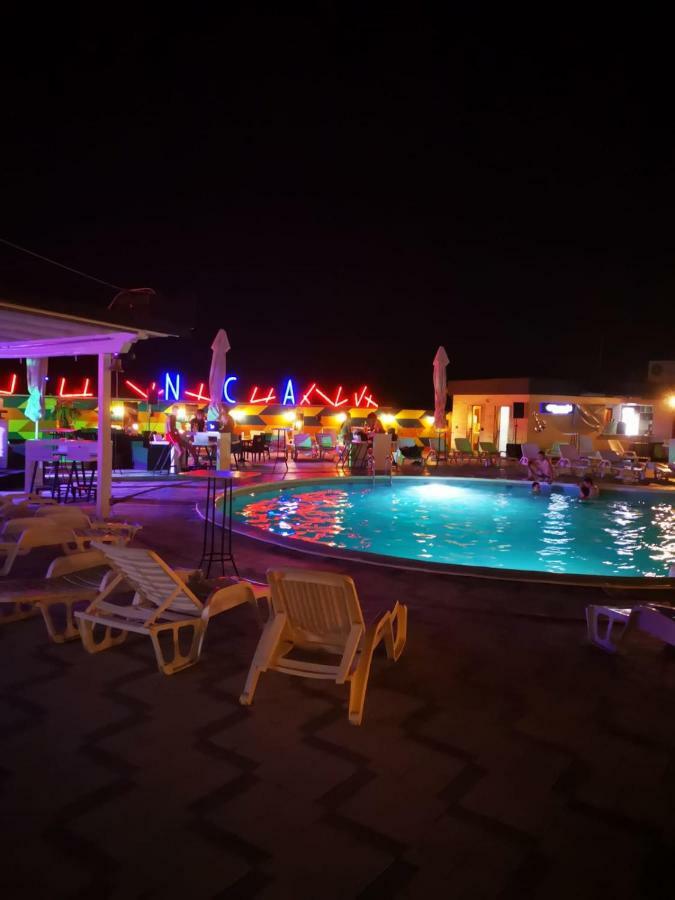 Hotel Euforia Lounge Šabac エクステリア 写真