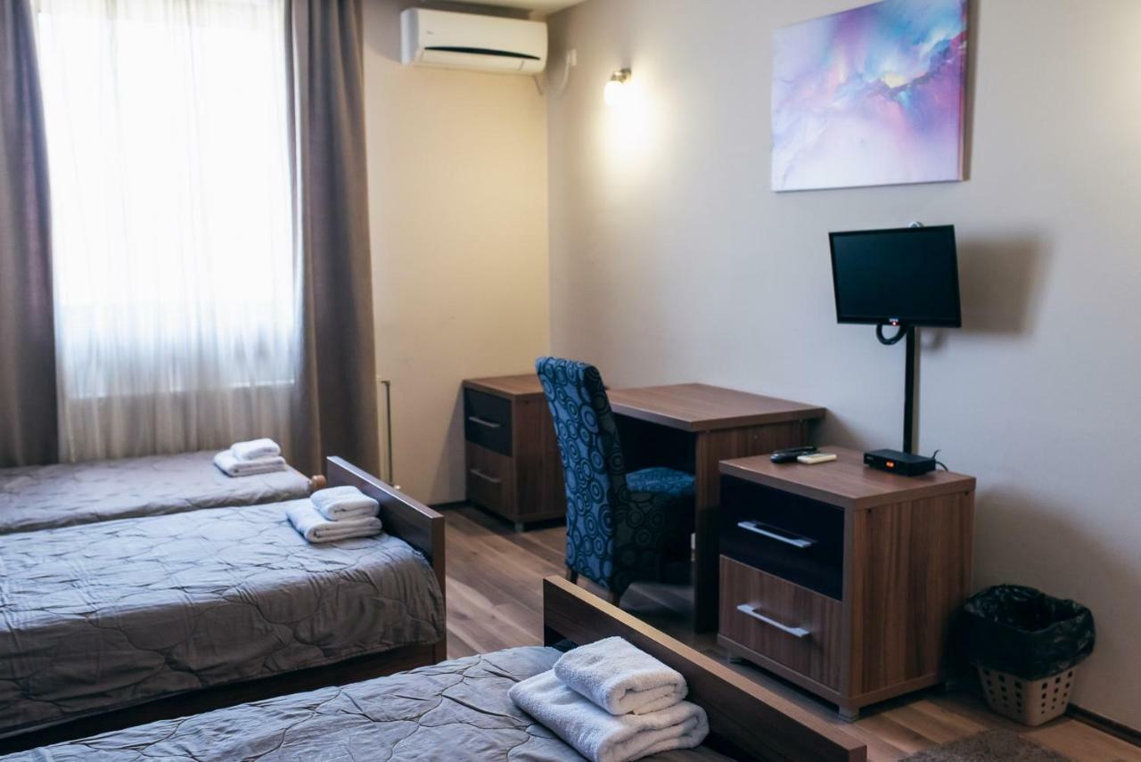 Hotel Euforia Lounge Šabac エクステリア 写真