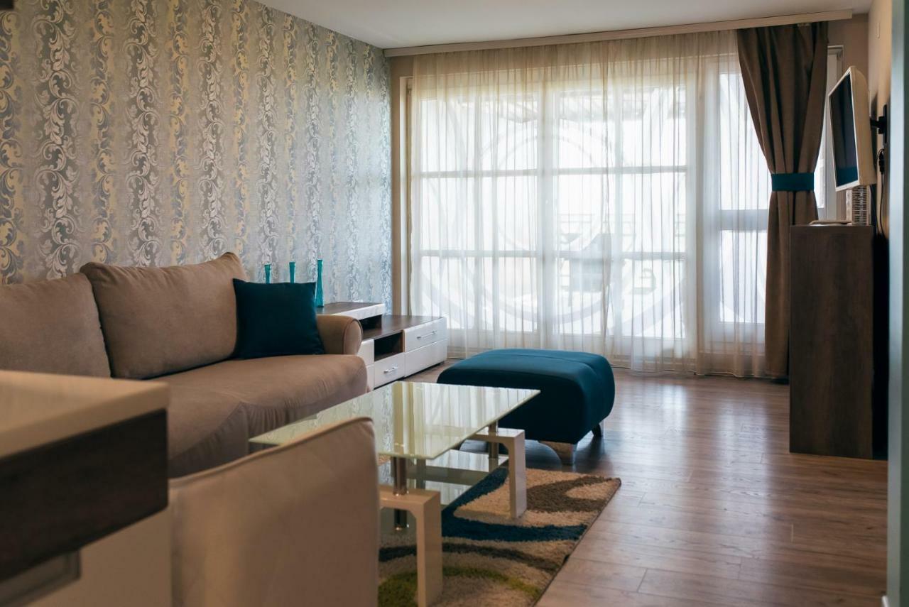 Hotel Euforia Lounge Šabac エクステリア 写真