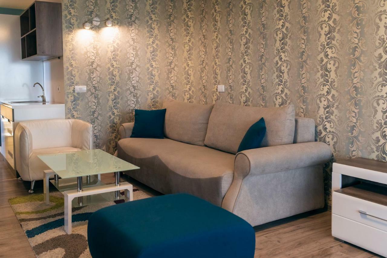 Hotel Euforia Lounge Šabac エクステリア 写真